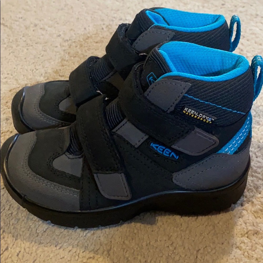 Keen Boots Waterproof Size 9 Little Boy